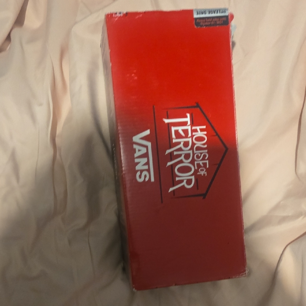 Vans House of Terror Red Shoe Box